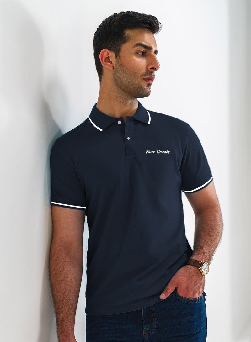 خيوط أدق قميص بولو رجالي أزرق داكن بياقة متباينة وخطوط رفيعة - مقاس عادي (L) - Image 4